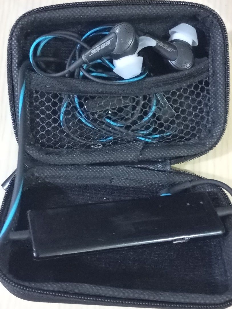 Bose Qc 20 earphones (Category: Earphones) located in Las Pinas. Submitted by quick_deals_great_finds2 (Listing ID 1417774008, Image 1). Description: Original good working condition Noise canceling.