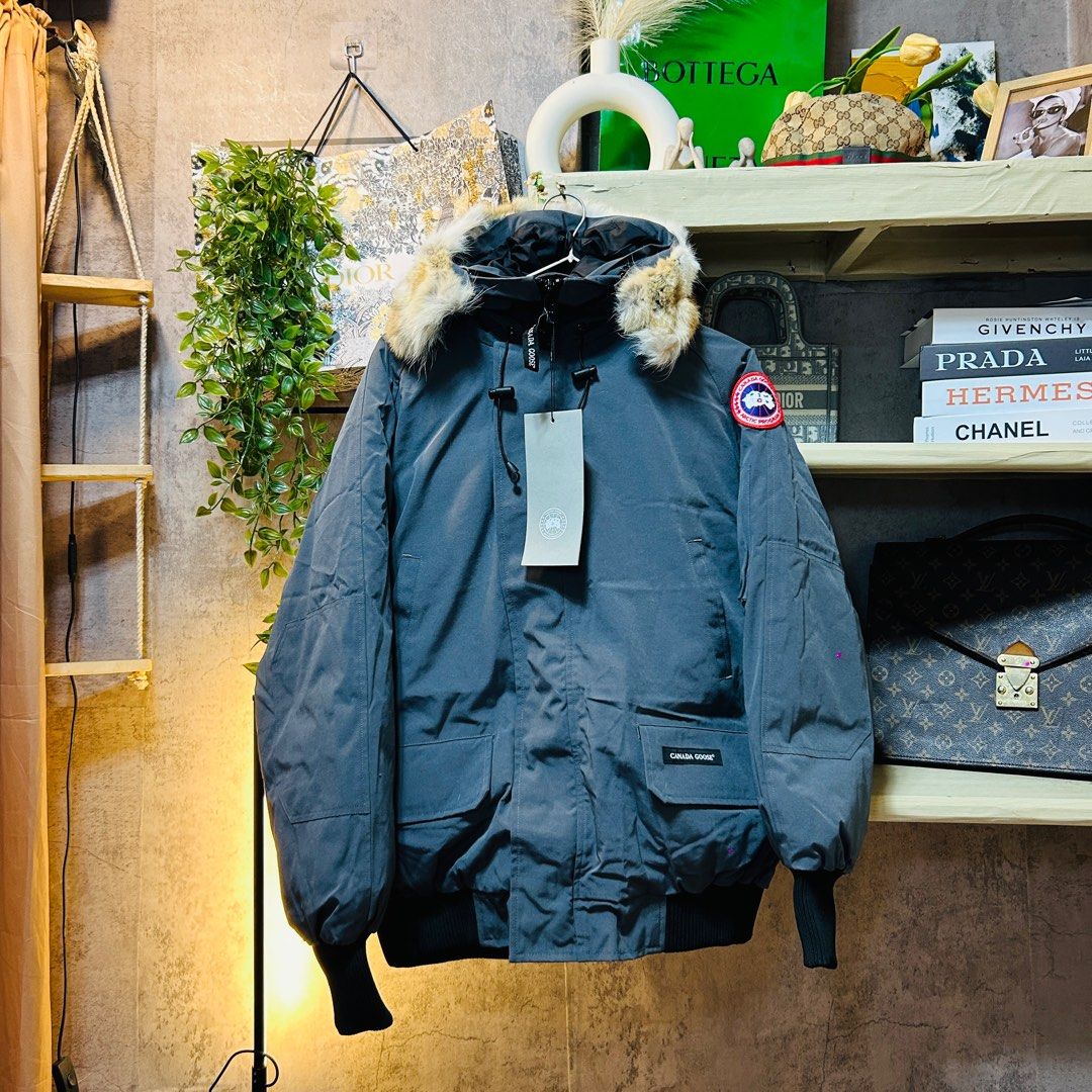 Canada goose jacket (Category: Luxury Apparel) located in Baguio. Submitted by kckc_luxury (Listing ID 1417724086, Image 1). Description: 🌸 TINY PINK SPOTS ARE LENS DAMAGE, NOT CLOTH STAINS ————————— ❗️KINDLY READ BEFORE MAKING AN OFFER❗️ LISTING DETAILS size:Large width x length (inches):25x26 condition: excellent — MOP: Gcash / BPI MOD: J&T / JRS LOCATION: Baguio City — NOTE: • Manage your expectations • Photos did not go under any edit but co