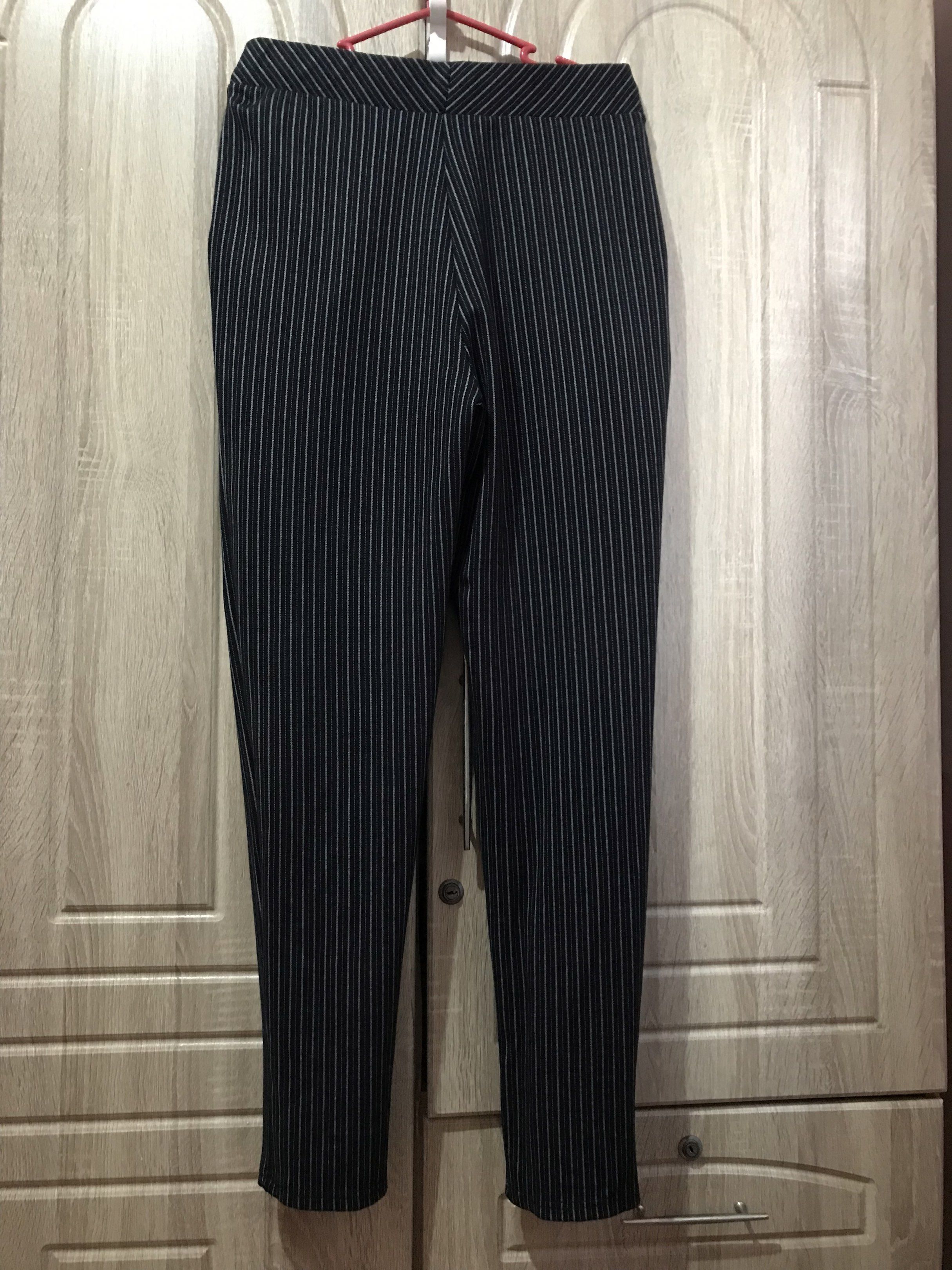 Casual concept high waist pants (Category: Jeans) located in Tarlac. Submitted by mys0726 (Listing ID 1417721399, Image 2). Description: Us bale L on tag Wl 20 to 32 inhes L 39 inches High waist garterized.