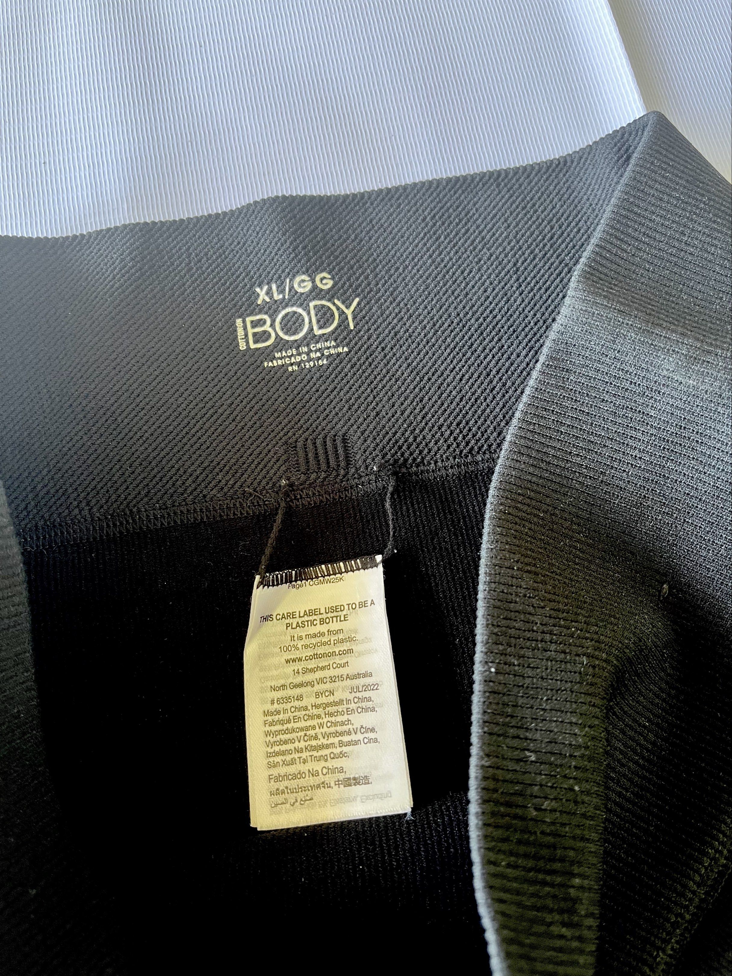 Oversized Cotton On Black Ribbed Cycling (Category: Shorts) located in Cebu City. Submitted by mendycloset (Listing ID 1417707852, Image 3). Description: .