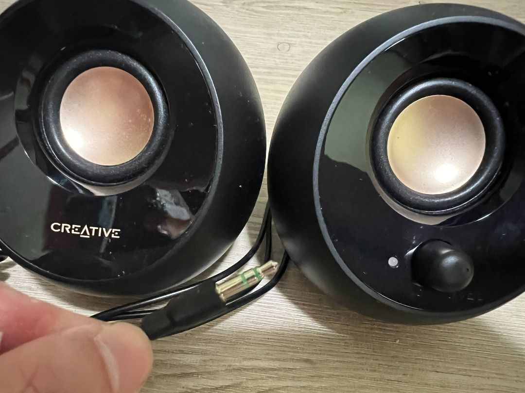 Creative Pebble Speakers65561063856130110