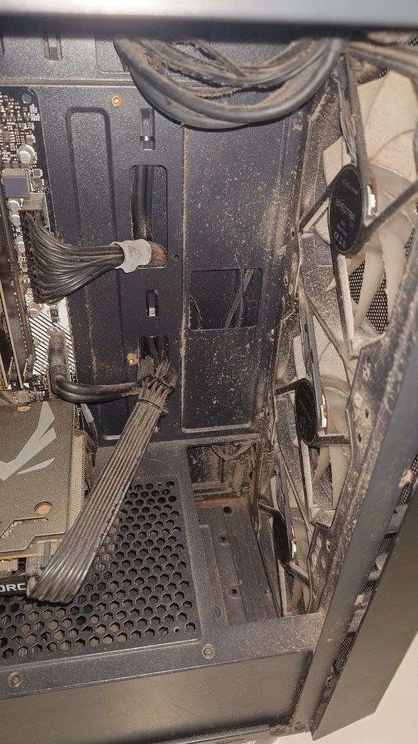 Custom PC - ryzen 5 3600 / rtx 206065561099312770110