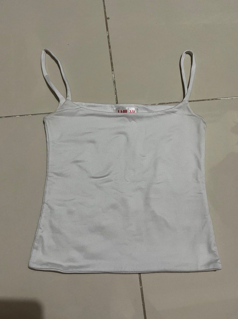 Fhilar Top White (Category: Sleeveless) located in Manila. Submitted by rainbowdash13 (Listing ID 1417809636, Image 1). Description: - size xs - has stains on the side parts - please manage your expectations.