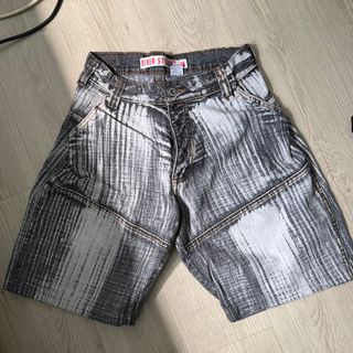 (Category: ) located in . Submitted by cloud322 (Listing ID 1417658460, Image 1). Description: .