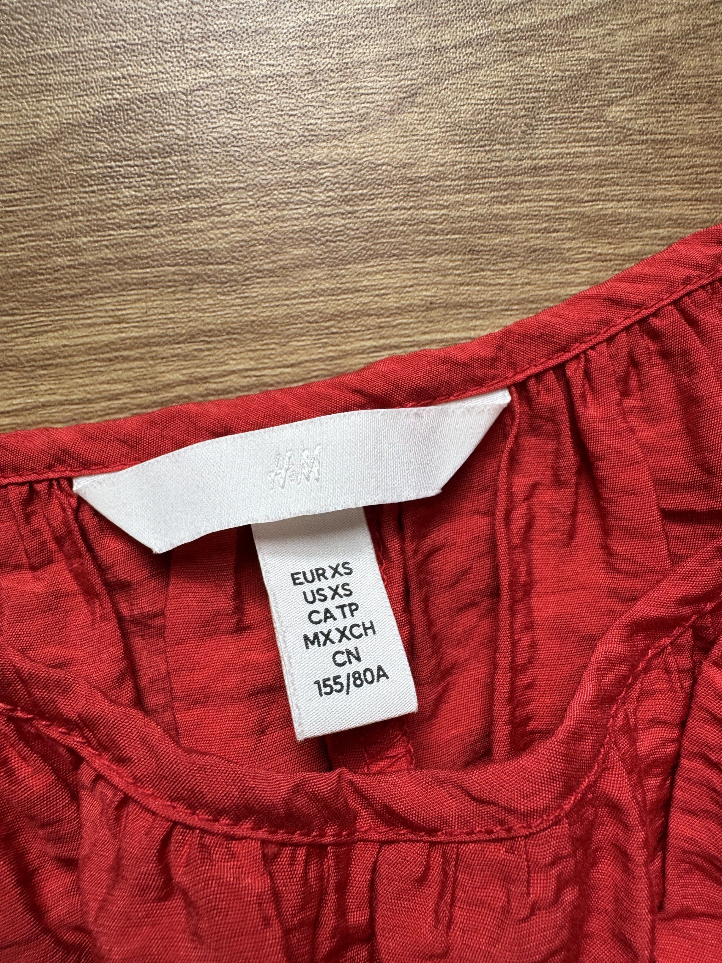 H&M Red Dress XS (Category: Dresses) located in Manila. Submitted by obach (Listing ID 1417735666, Image 2). Description: .
