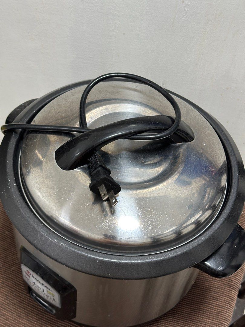 Imarflex rice cooker (Category: Cookers) located in Quezon City. Submitted by hasslefree_transactions (Listing ID 1417620425, Image 3). Description: Working / Functioning No box. As is where is. Loc: Congressional Ave / Tandang Sora QC Lalamove, Move it, Grab Maribank / Gcash Message lang po if may question pa ☺️ .