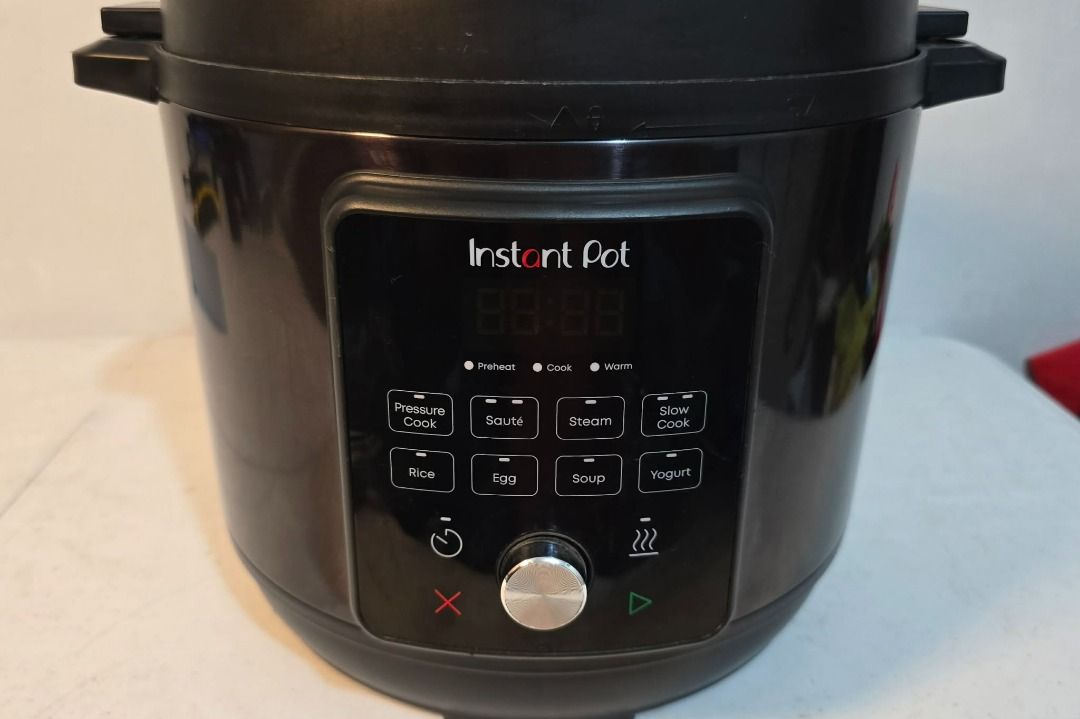 Instant Pot 5.7L Duo Cruise Multicooker (Category: Cookware & Accessories) located in Rizal. Submitted by joan5505 (Listing ID 1417630448, Image 3). Description: Instant Pot 5.7L Duo Cruise Multicooker Australian mall pull out Used 220V no box no issue 5k.