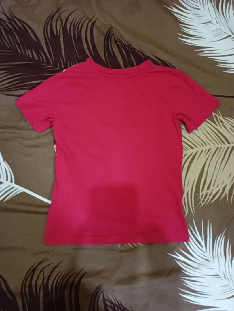 Iron Man Graphic T-shirt (Category: Tshirts & Polo Shirts ) located in Calamba. Submitted by manueld16204 (Listing ID 1417787619, Image 2). Description: - Red t-shirt with Iron Man graphic - Front design features Iron Man suit details including the arc reactor - Solid red back - Short sleeves - youth size - Crew neck - Made of soft fabric.