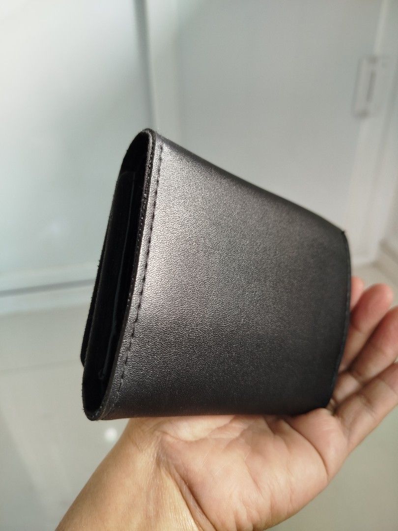 Japan Ships Leather Wallet (Category: Luxury Bags & Wallets) located in Bulacan. Submitted by amarijapansurplus (Listing ID 1417604979, Image 3). Description: 📌as is 📌WYSIWYG 📌First to pay basis 📌Auto pass sa COD iwas scam sa part ko 📌MOP: GCASH 📌MOD: Pick-up, Lalamove (motorcycle) or J&T/Flash Express/SPX Express 📌Return and Exchange Store Policy, Strictly No Refund 📌Loc. Panginay, Balagtas, Bulacan 🇯🇵AMARI Japan Surplus🇯🇵 We ship na