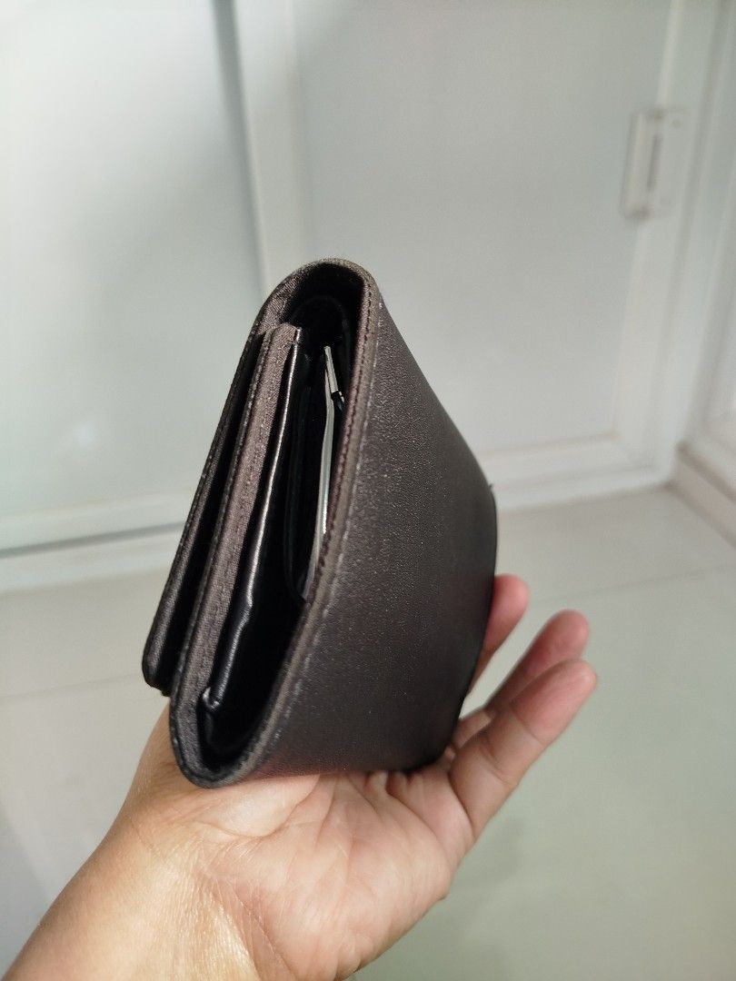 Japan Ships Leather Wallet (Category: Luxury Bags & Wallets) located in Bulacan. Submitted by amarijapansurplus (Listing ID 1417604979, Image 2). Description: 📌as is 📌WYSIWYG 📌First to pay basis 📌Auto pass sa COD iwas scam sa part ko 📌MOP: GCASH 📌MOD: Pick-up, Lalamove (motorcycle) or J&T/Flash Express/SPX Express 📌Return and Exchange Store Policy, Strictly No Refund 📌Loc. Panginay, Balagtas, Bulacan 🇯🇵AMARI Japan Surplus🇯🇵 We ship na