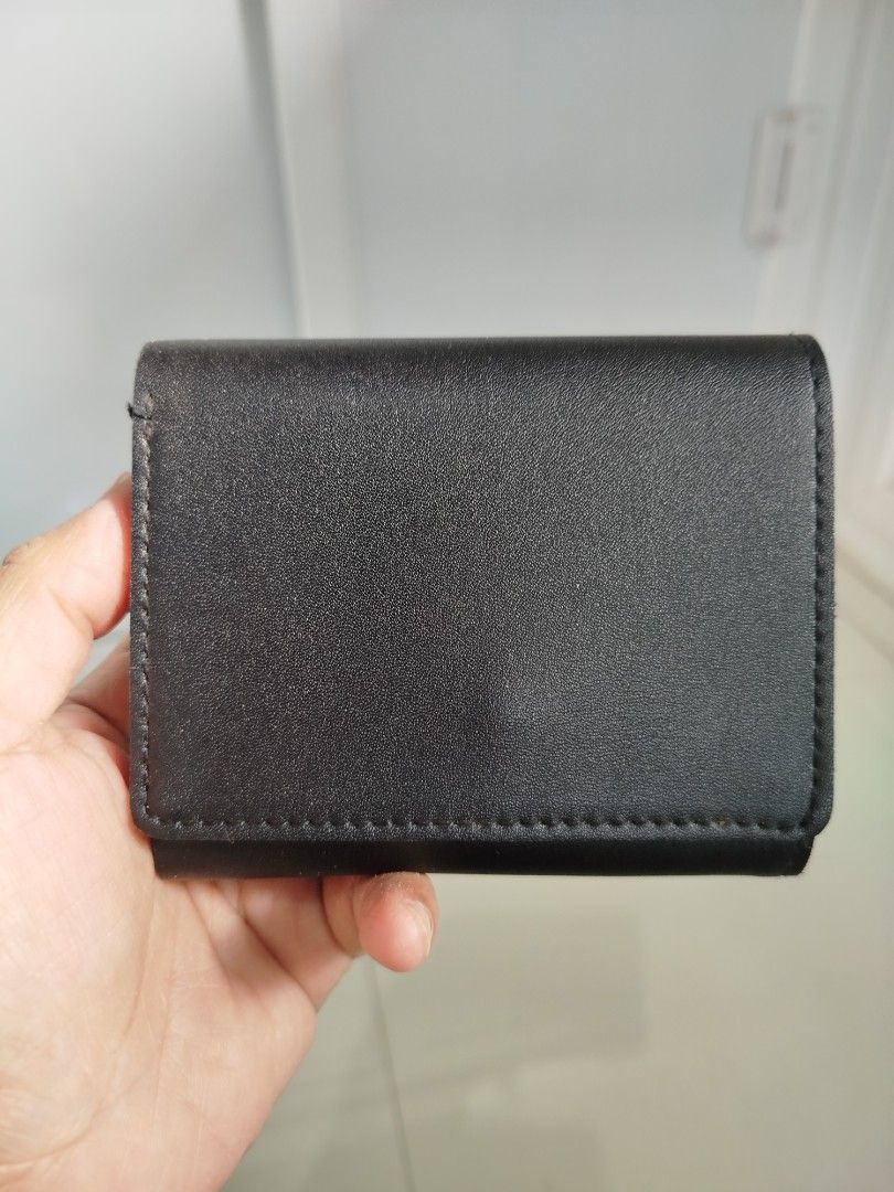 Japan Ships Leather Wallet (Category: Luxury Bags & Wallets) located in Bulacan. Submitted by amarijapansurplus (Listing ID 1417604979, Image 1). Description: 📌as is 📌WYSIWYG 📌First to pay basis 📌Auto pass sa COD iwas scam sa part ko 📌MOP: GCASH 📌MOD: Pick-up, Lalamove (motorcycle) or J&T/Flash Express/SPX Express 📌Return and Exchange Store Policy, Strictly No Refund 📌Loc. Panginay, Balagtas, Bulacan 🇯🇵AMARI Japan Surplus🇯🇵 We ship na