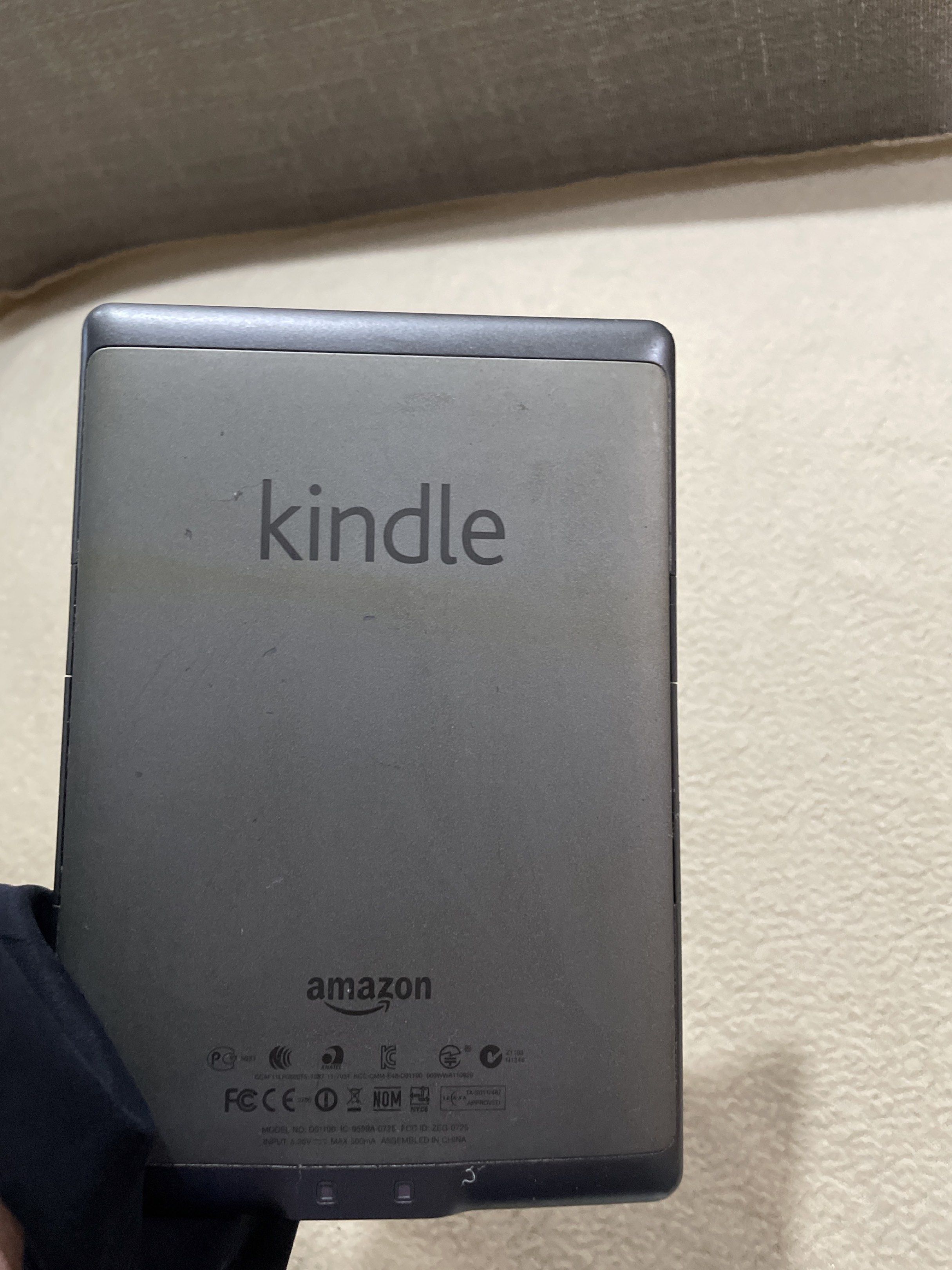 Kindle 4th Gen | 6” E Ink | Wi-Fi | 1,800+ Books | Physical Navigation (Category: E-Readers) located in Paranaque City. Submitted by yourneighbortotoro (Listing ID 1417706221, Image 2). Description: 🧠 Lightweight and loaded — Kindle 4th Gen offers crisp E Ink reading with a massive preloaded library 📚 Perfect for travel, study, and offline reading anytime This Kindle 4th Gen features a 6” glare-free E Ink screen, button-based navigation, and ov