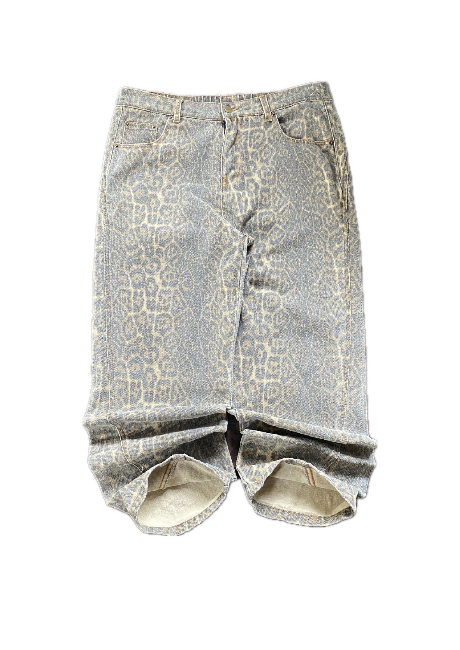 LEOPARD BAGGY PANTS (Category: Jeans) located in Caloocan City. Submitted by urbantreasures9 (Listing ID 1417753789, Image 1). Description: .