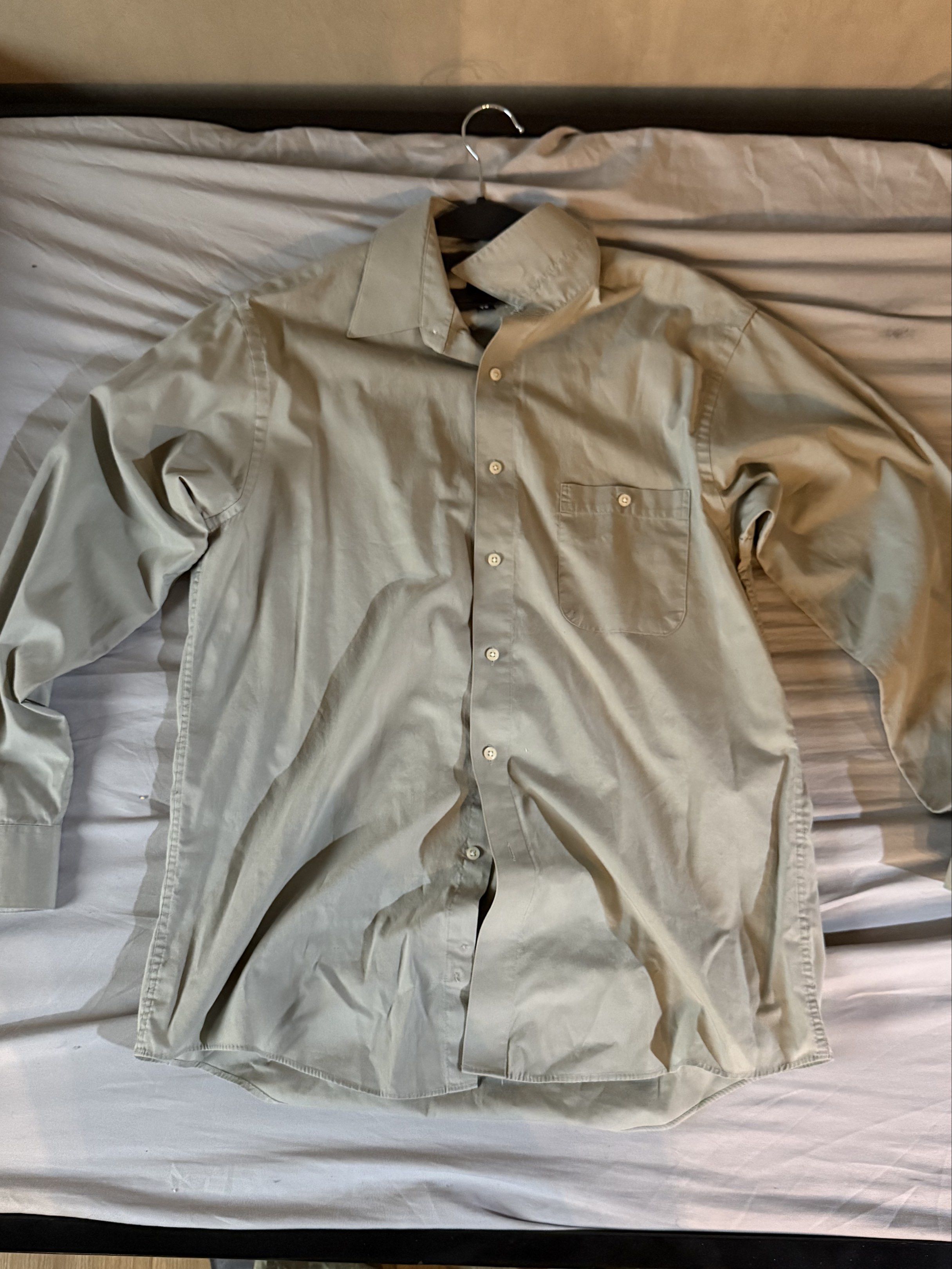Light Green Polo (Category: Tshirts & Polo Shirts ) located in Quezon City. Submitted by thedanielandre (Listing ID 1417632715, Image 3). Description: Pierre Cardin Fits Medium-Large .