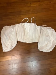 (Category: ) located in . Submitted by prelovedqualityclothes (Listing ID 1417770662, Image 1). Description: .
