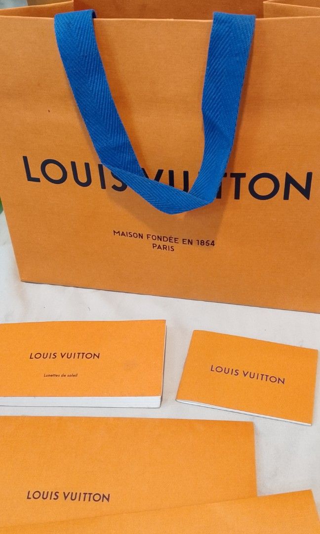 LV paperbag and etc.. (Category: Luxury Bags & Wallets) located in Cabanatuan. Submitted by miss.maia (Listing ID 1417796997, Image 3). Description: LV PAPER BAG Size:10"width x8" lenght x 6' depth receipt envelope 2pcs 2pcs booklet all original 780+sf.