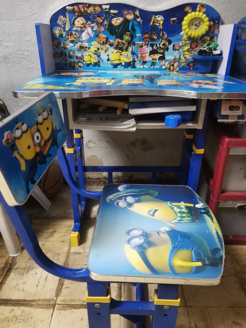 Minions Kids Desk and Chair Set (Category: Kids Tables & Chairs) located in Quezon City. Submitted by afterburn (Listing ID 1417618043, Image 1). Description: Kids Study Table -Very sturdy and durable -Adjustable up to Grade 4 (10 years old) No issue or damage.