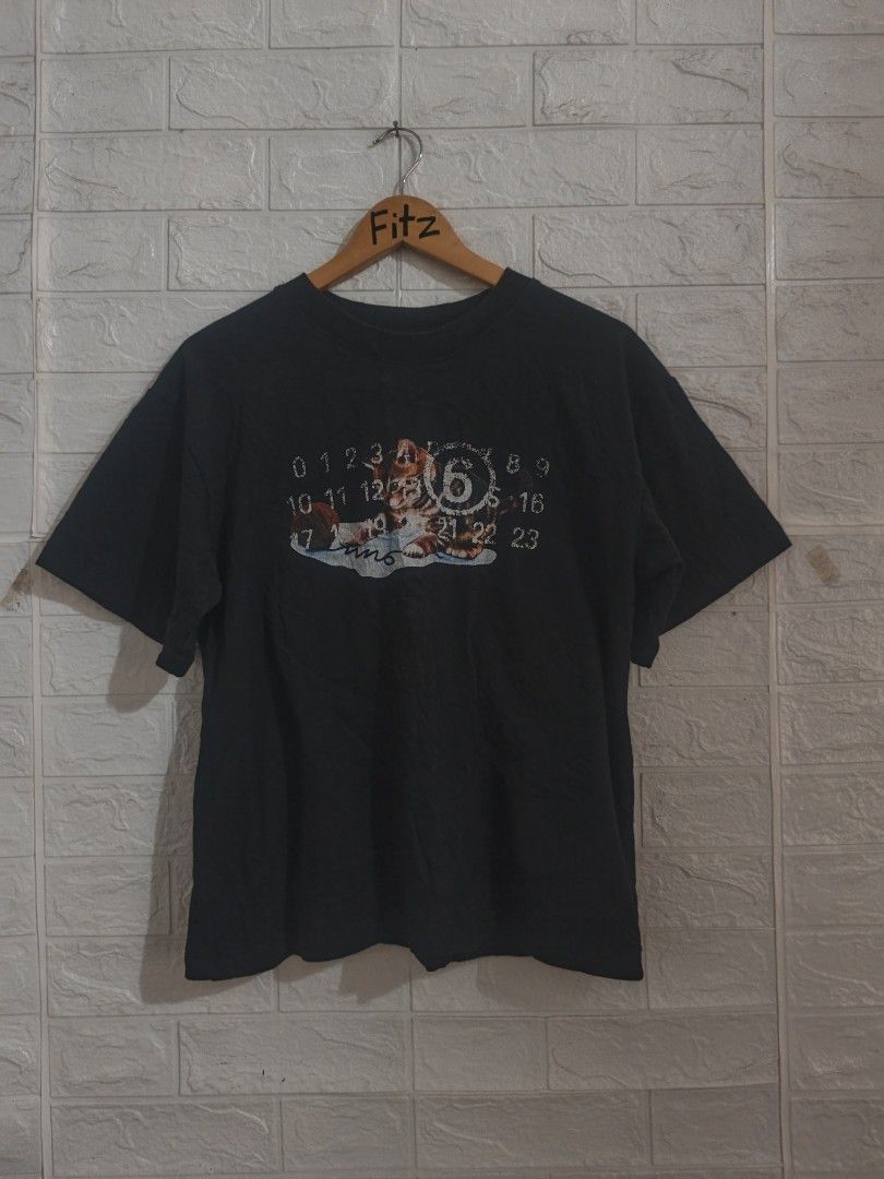 MM6 Maison Margiela Numerical Kitty Shirt (Category: Luxury Apparel) located in Agoo. Submitted by fitzmatic15 (Listing ID 1417617777, Image 2). Description: MM6 Maison Margiela Numerical Kitty Shirt Size 6 19.5width 25length excellent condi.