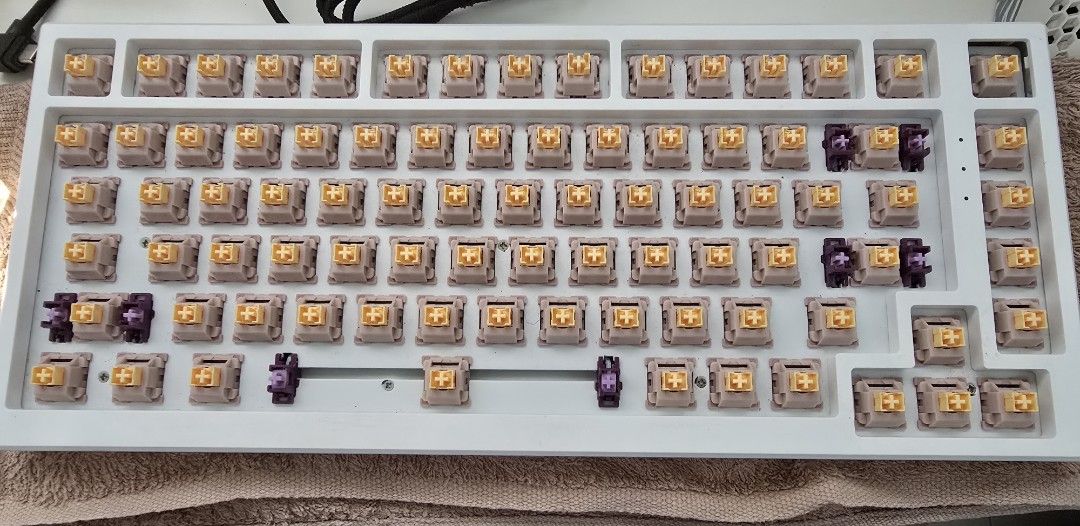PCB issue - MonsGeek MG871 Mechanical Keyboard - White, Computers ...