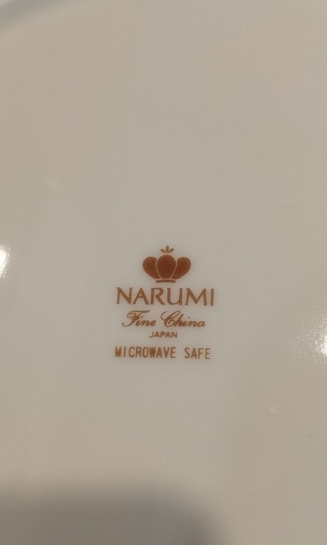 Narumi dinnerplate (Category: Dinnerware & Cutlery) located in Cabanatuan. Submitted by miss.maia (Listing ID 1417786630, Image 2). Description: 🌸Narumi 🌸 Dinner plate 10inches Microwave safe In very good condition Like new *No cracks *No chips *No crazing #narumifinebonechina #finebonechina #followersreelsfypシ゚viralシfypシ゚viralシ #highlightseveryonefollowers #finebonechina #followersreelsfypシ゚viralシfypシ゚viralシhighlightseveryonefollowers2026.