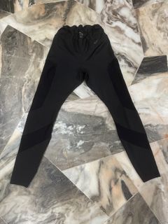 (Category: ) located in . Submitted by sellclothesandbag (Listing ID 1417779870, Image 1). Description: .