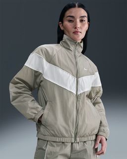 (Category: ) located in . Submitted by wardrobe_crysis (Listing ID 1417749578, Image 1). Description: .