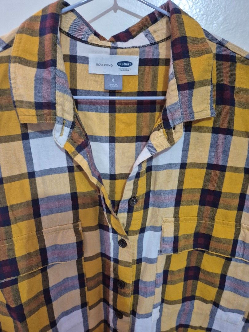Old Navy Plaid Shirt (Category: Blouses) located in Quezon City. Submitted by conchicken (Listing ID 1417733121, Image 3). Description: never worn large xl.