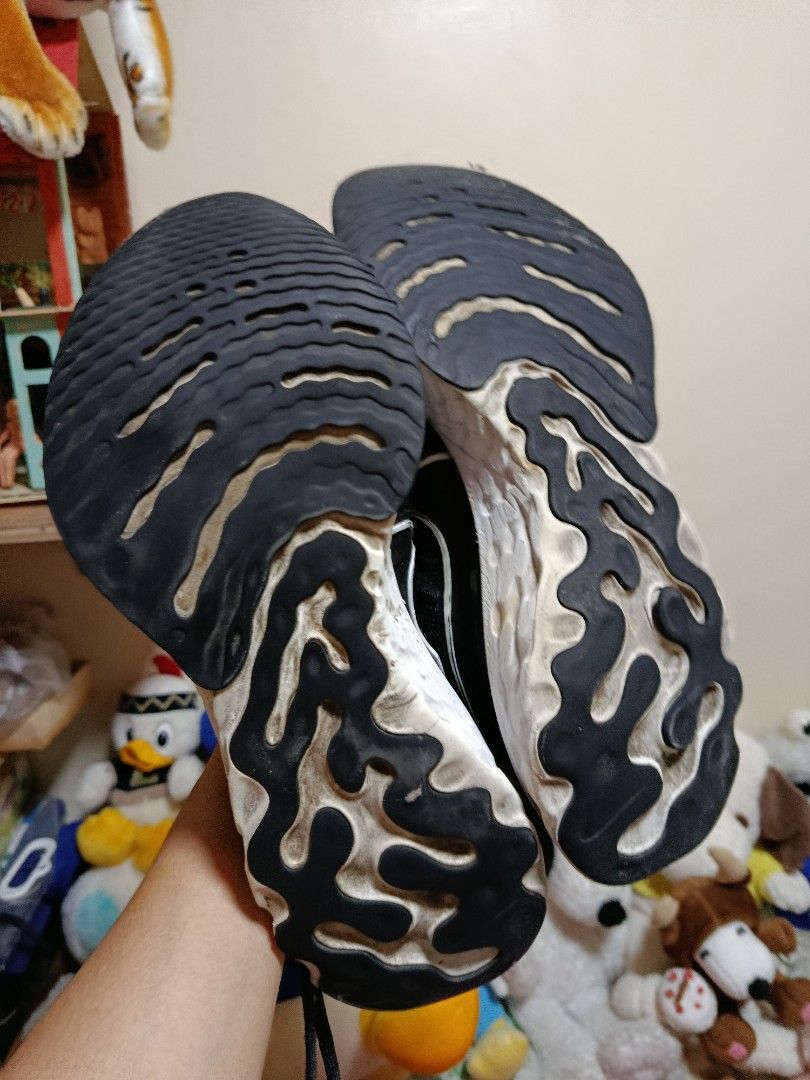 Original black Nike REACT INFINITY FLYKNIT size 11 (Category: Sneakers) located in Quezon City. Submitted by kristal68 (Listing ID 1407759434, Image 3). Description: decluttering!!! as is Still looks nice.