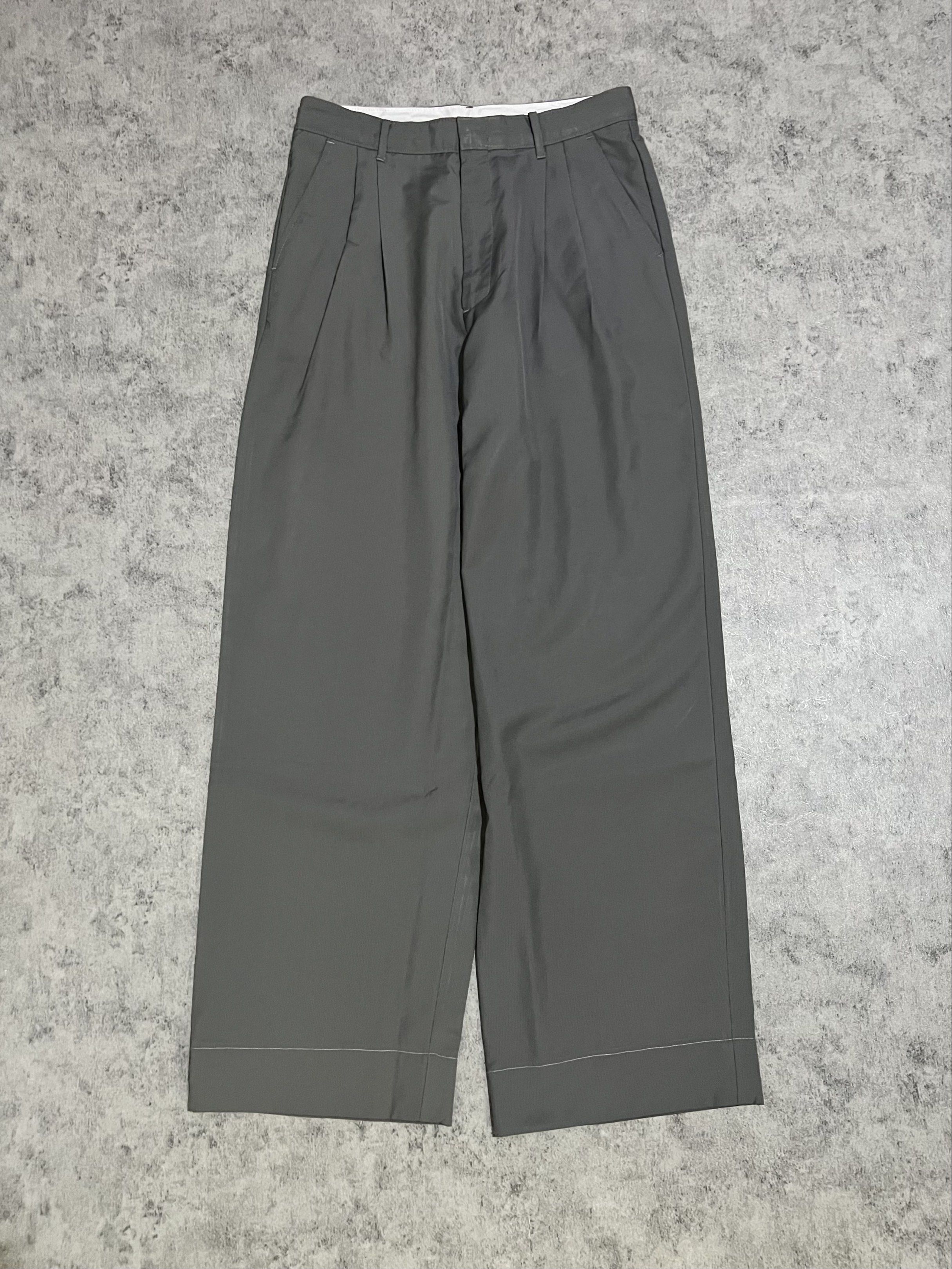 pleated masculine trousers - grey (Category: Other Bottoms) located in Bulacan. Submitted by modamuze (Listing ID 1417762121, Image 3). Description: 30” waist .