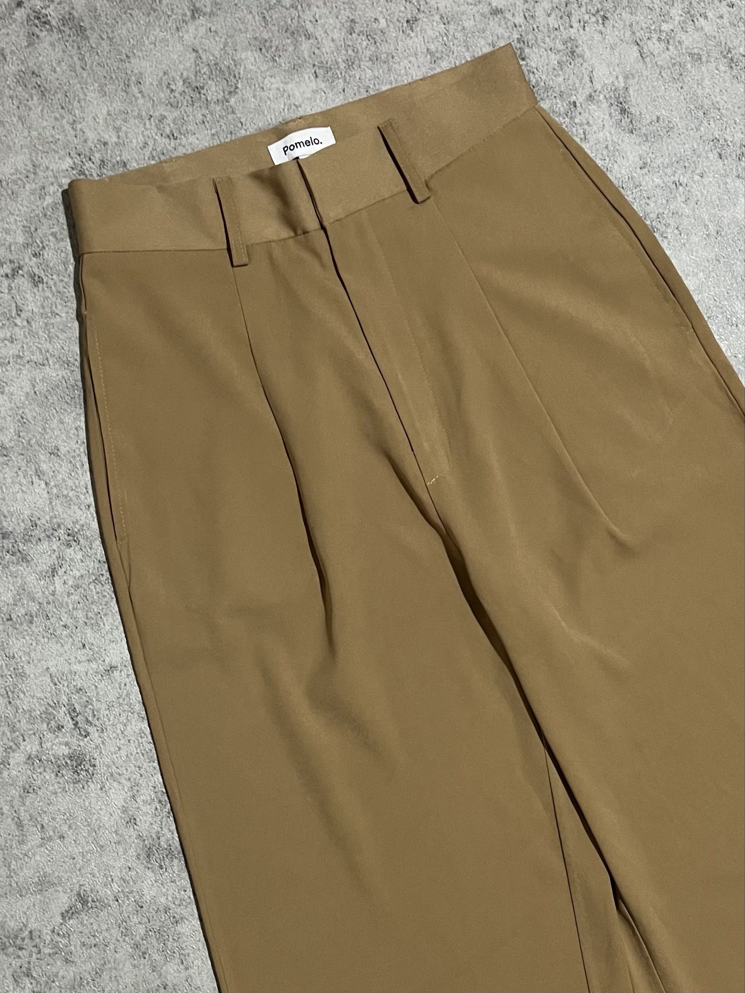 pomelo pleated flowy wide trousers - brown (Category: Other Bottoms) located in Bulacan. Submitted by modamuze (Listing ID 1417762489, Image 1). Description: 26-27” waist never been used hq!.