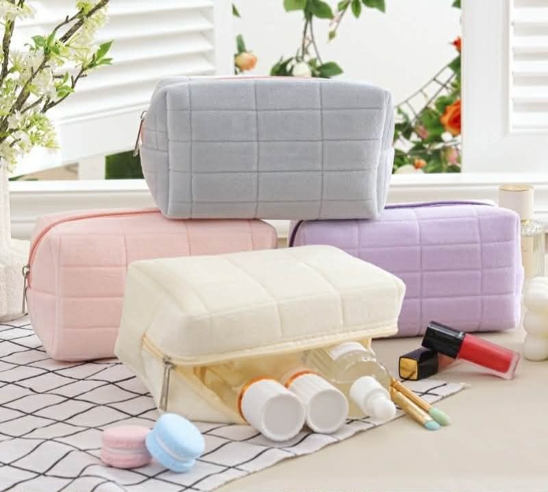 Puffy Plush Velvet Make Up Pouch (Category: Makeup) located in Quezon City. Submitted by floreskari78555 (Listing ID 1417770761, Image 1). Description: Pack Smart, Travel Cute! ✈️✨ Puffy Plush Velvet Pouch ​Say goodbye to messy bags! Our portable Velvet Storage Pouch is the ultimate multi-use organizer. Perfect for toiletries, cosmetics, or gadgets. It’s lightweight, durable, and feels luxurious to the touch. ​💡 Perfect for: ​Daily Makeup Bag ​T