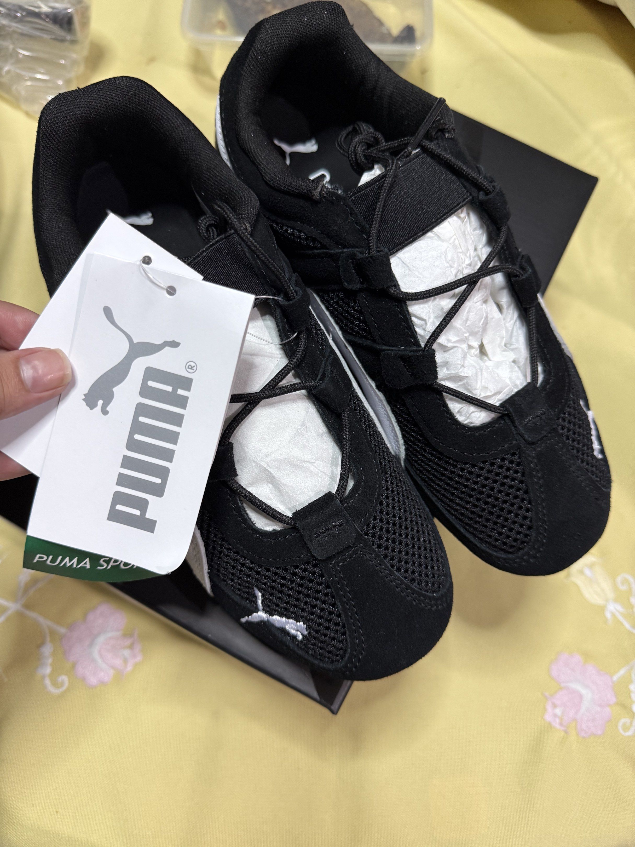 Puma Speedcat Go Womens (Black) (Category: Sneakers) located in Paranaque City. Submitted by cza.gaerlan (Listing ID 1417722282, Image 1). Description: Rush sale ‼️ Brand new! FOR SALE: PUMA SPEEDCAT GO WOMENS (BLACK) SIZE: 7US/ 23.5CM Price: 4000 +SF RFS: Maliit sakin Loc: Parañaque city.