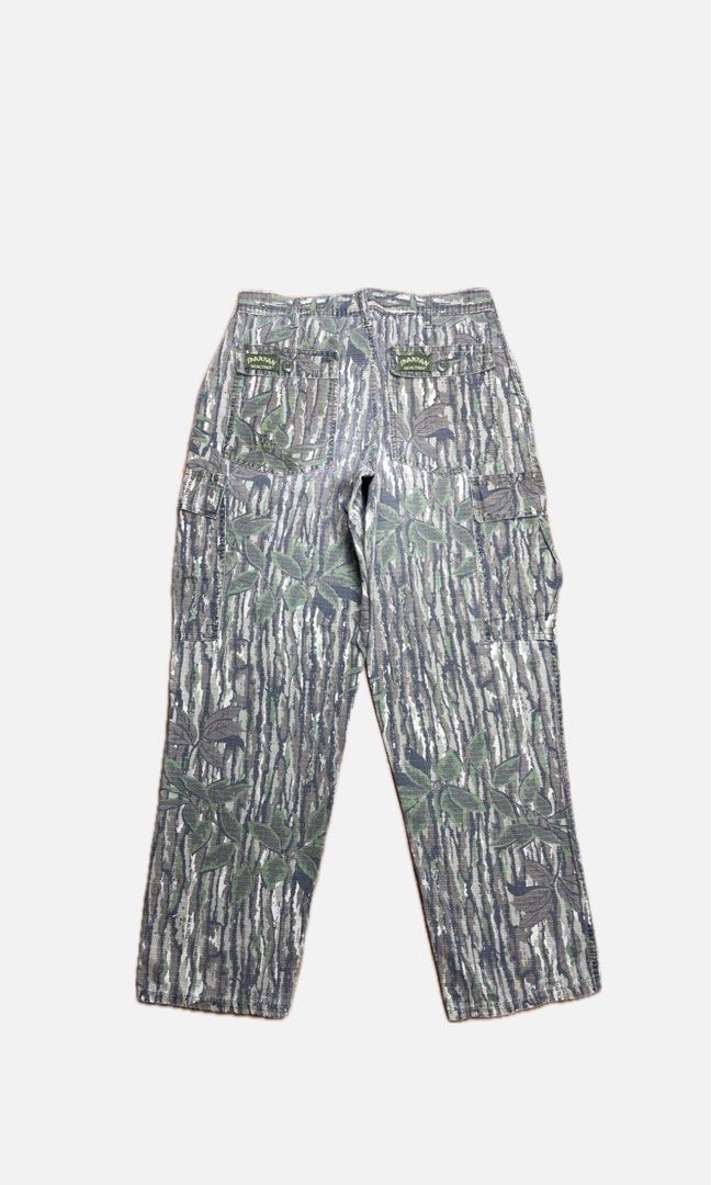REALTREE CARGO PANTS (Category: Jeans) located in Manila. Submitted by owner4garmen.story (Listing ID 1417660482, Image 2). Description: REALTREE CARGO PANTS Dimension Measurement Waist: 32 Length: 41.5 Leg opening: 8 .