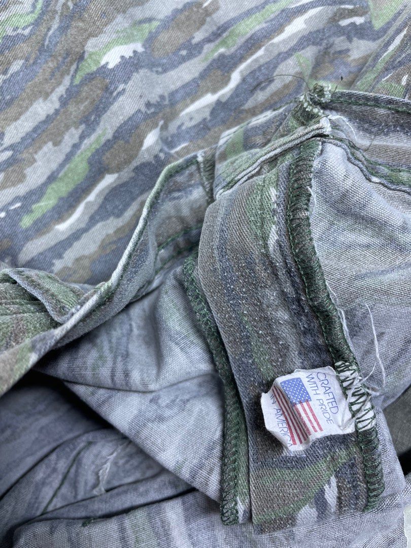 REALTREE PANTS (Category: Jeans) located in Manila. Submitted by owner4garmen.story (Listing ID 1417658710, Image 3). Description: REALTREE CARGO PANTS Dimension Measurement Waist: 36 Length: 45 Leg opening: 8.5 .