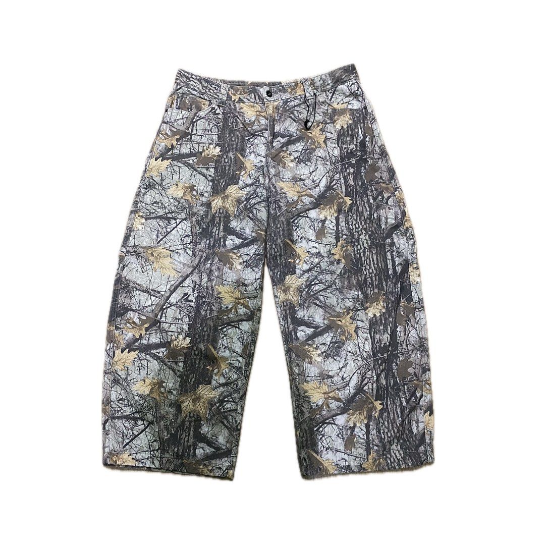 Realtree Pants (Category: Jeans) located in Quezon City. Submitted by porma_thrift.nova (Listing ID 1417687994, Image 1). Description: Super Baggy Pants Barrel Fit Balloon Fit Waist: 32-33 Thigh: 14 Leg Opening: 14 .