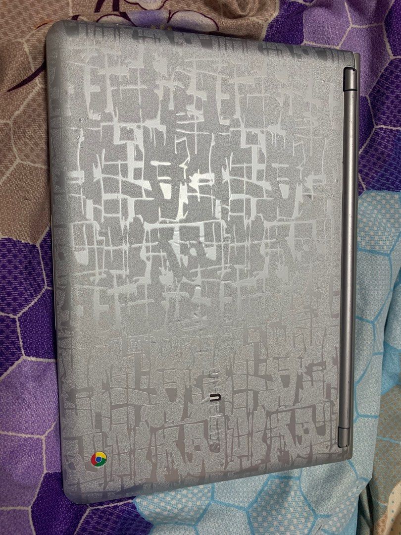 Samsung Chromebook (Category: Laptops & Notebooks) located in Bulacan. Submitted by blaire_31 (Listing ID 1417803519, Image 1). Description: Still negotiable Rfs: decluttering Mop: gcash, maya,maribank Mod: jnt, lalamove.