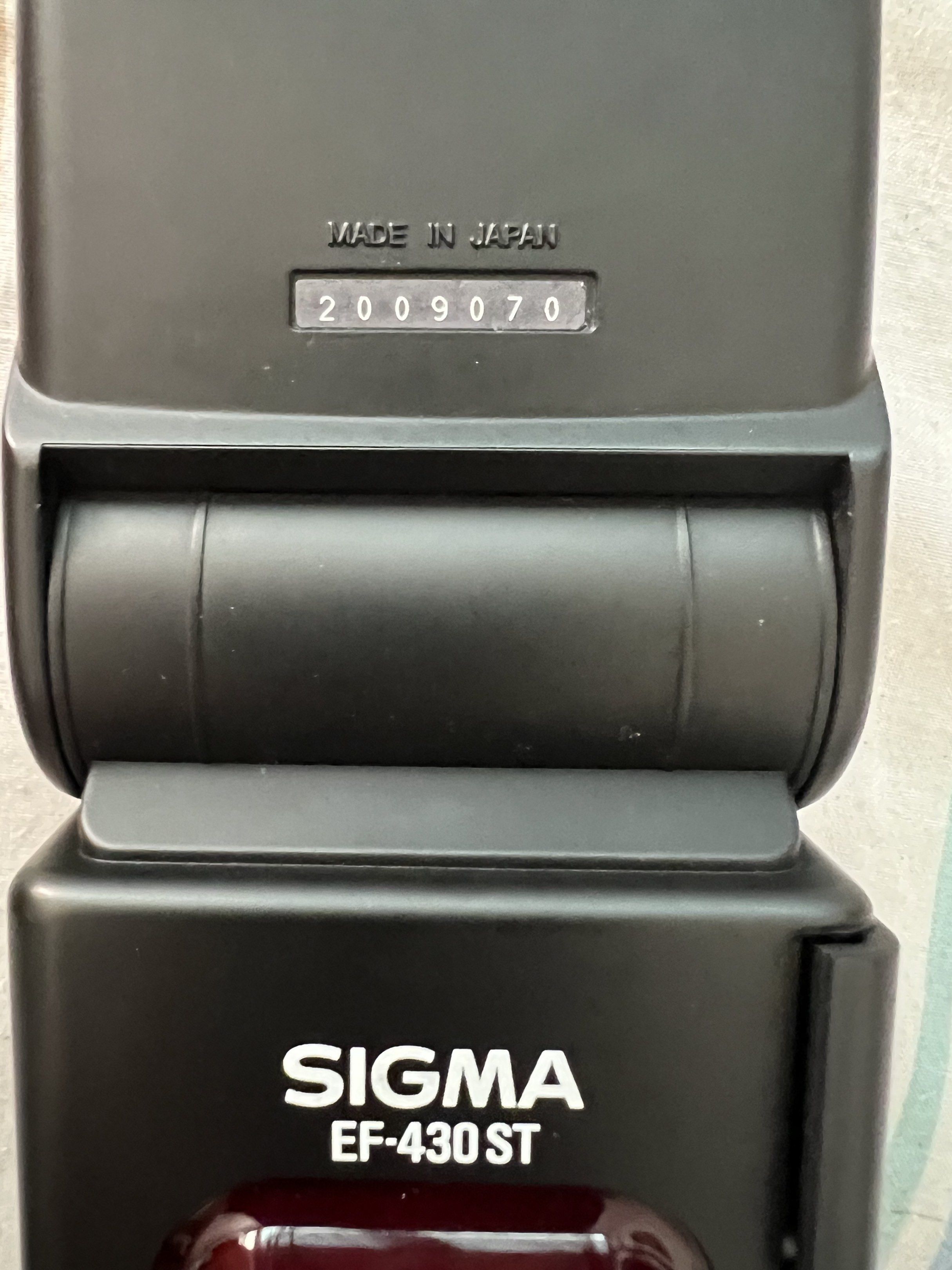 Sigma EF-430 ST Electronic Flash for Nikon Camera (Category: Flashes) located in Las Pinas. Submitted by jerri44 (Listing ID 1417606323, Image 3). Description: EF-430 Sigma Electronic Flash ST for Nikon camera With box.