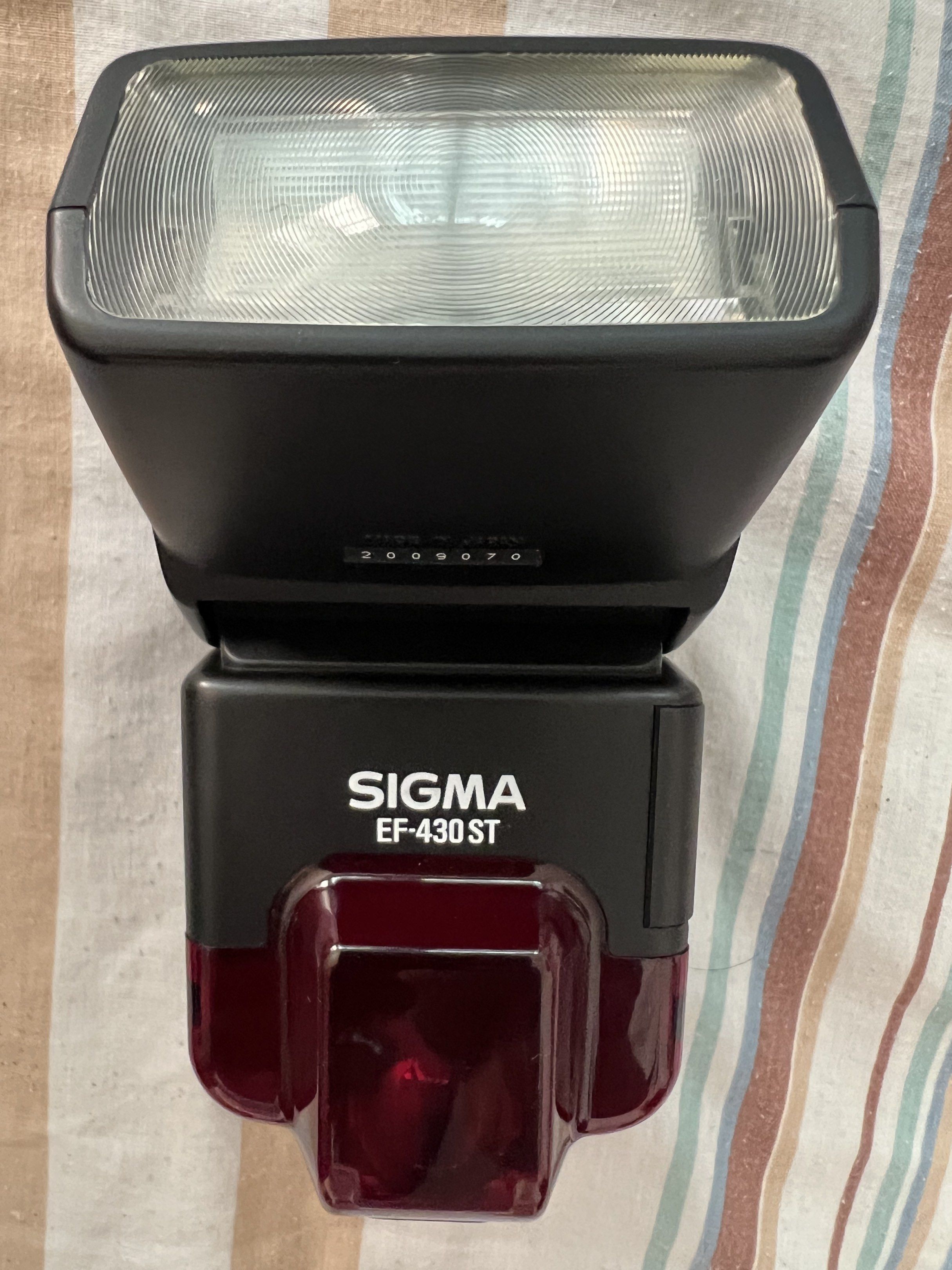 Sigma EF-430 ST Electronic Flash for Nikon Camera (Category: Flashes) located in Las Pinas. Submitted by jerri44 (Listing ID 1417606323, Image 2). Description: EF-430 Sigma Electronic Flash ST for Nikon camera With box.