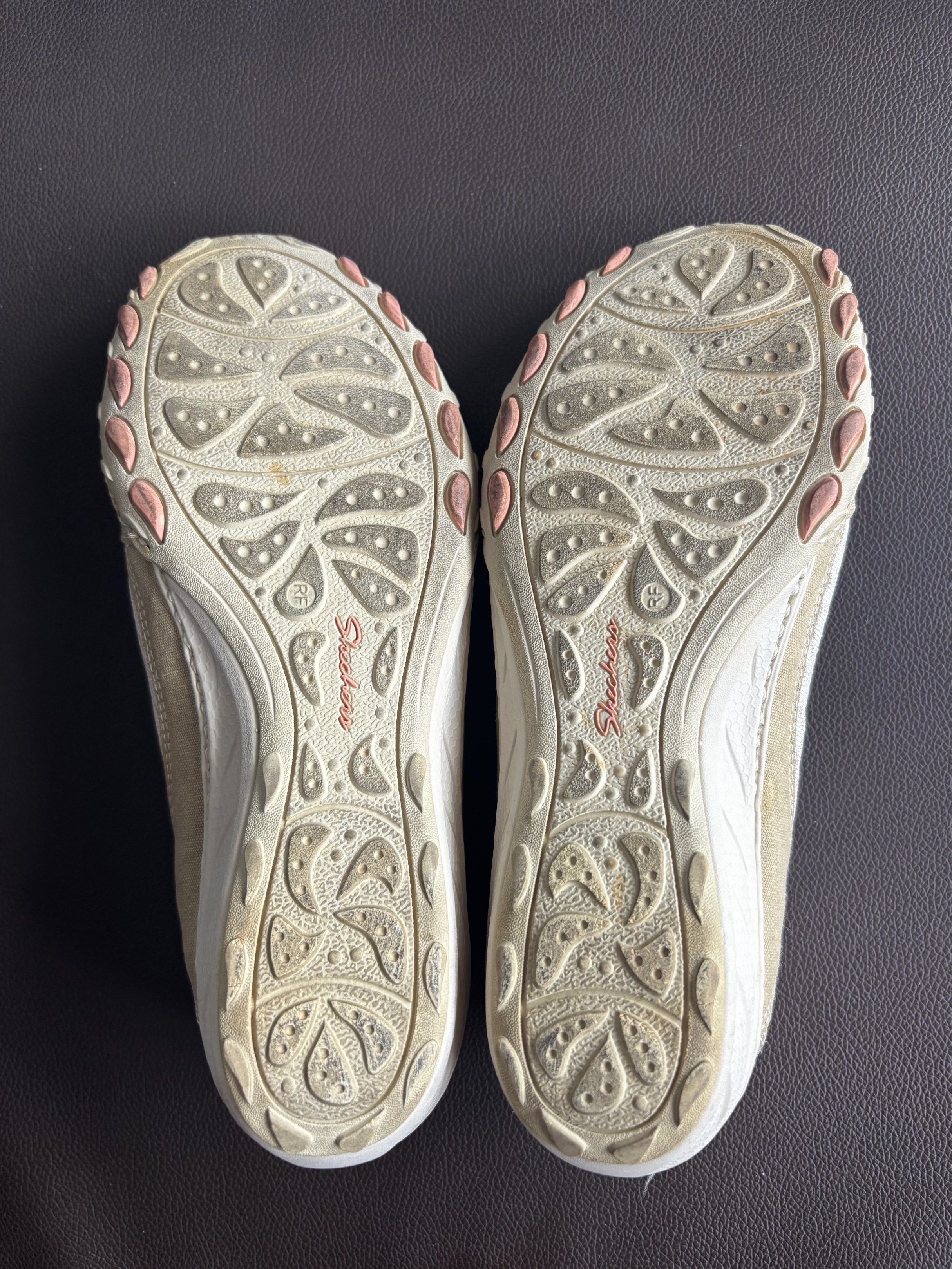 Skechers Beige Walking Shoes (Category: Sneakers) located in Pasig City. Submitted by declutter_sparkjoy (Listing ID 1417766971, Image 3). Description: Skechers walking shoes with a bit of low heel for added height..