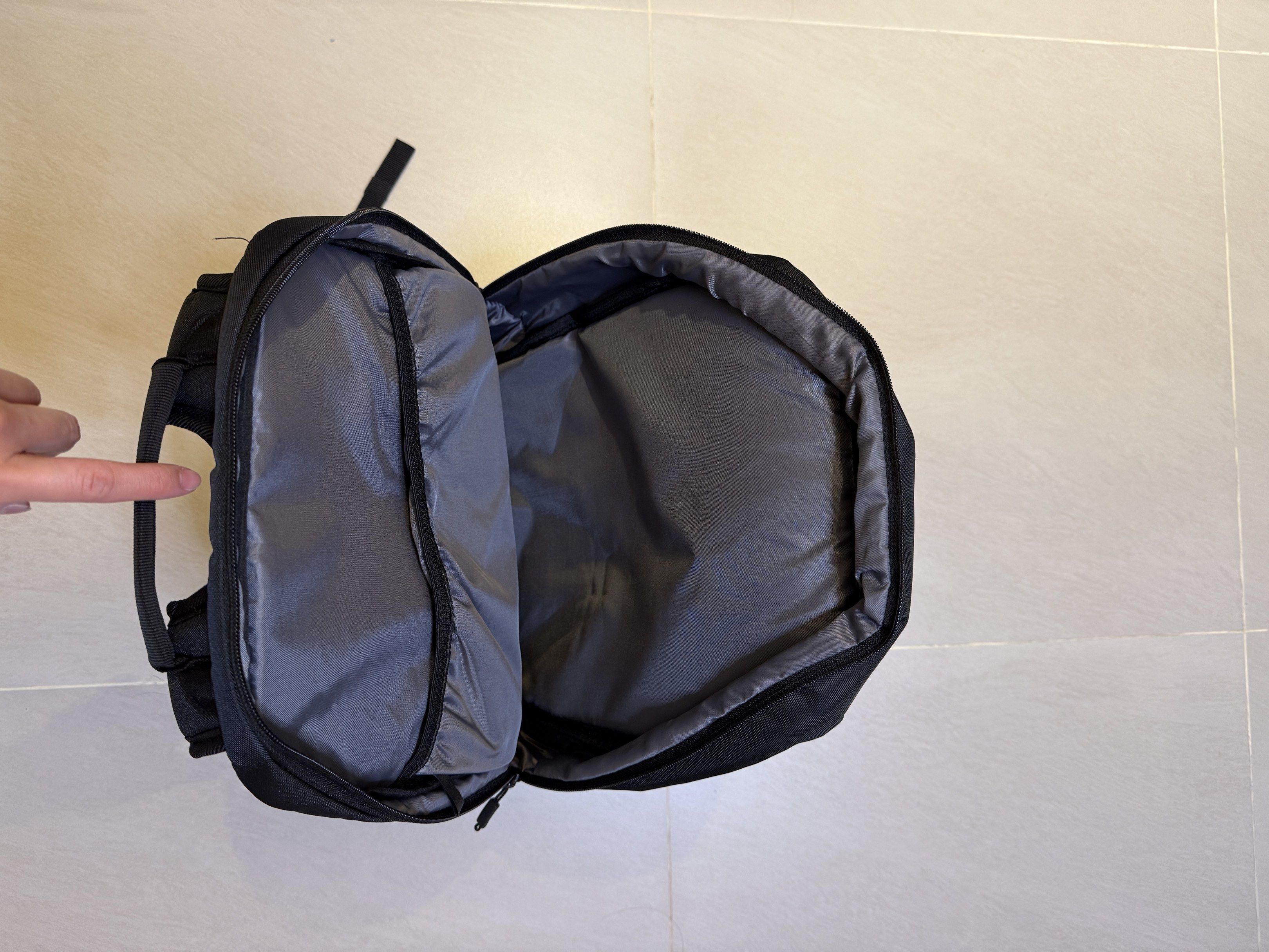 ThinkPad computer Backpack （分類：背包）位於 Hong Kong。 由 jmchaanaa 提交（商品編號 1417758816，圖片 4）。簡介： 。