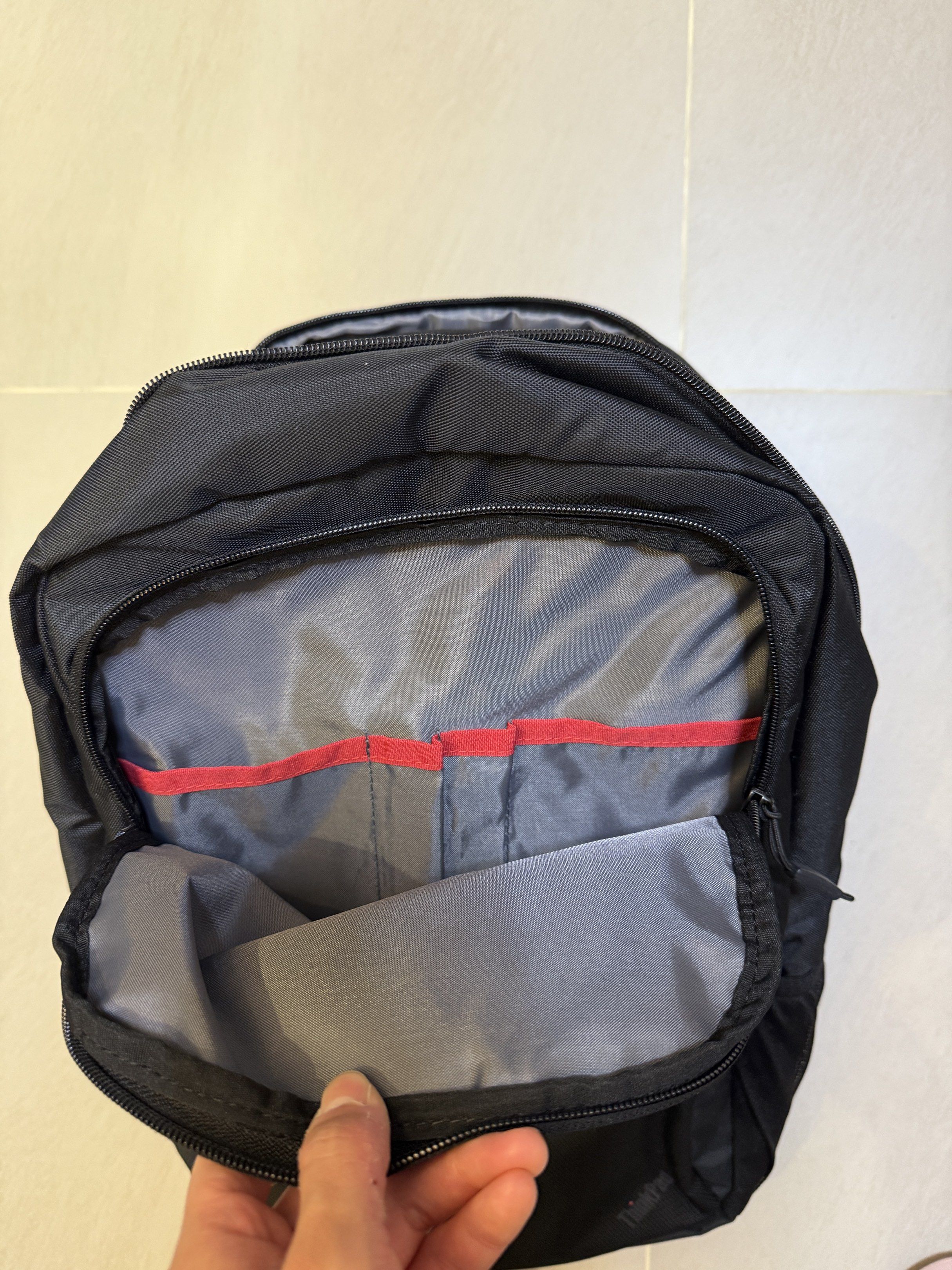 ThinkPad computer Backpack （分類：背包）位於 Hong Kong。 由 jmchaanaa 提交（商品編號 1417758816，圖片 3）。簡介： 。