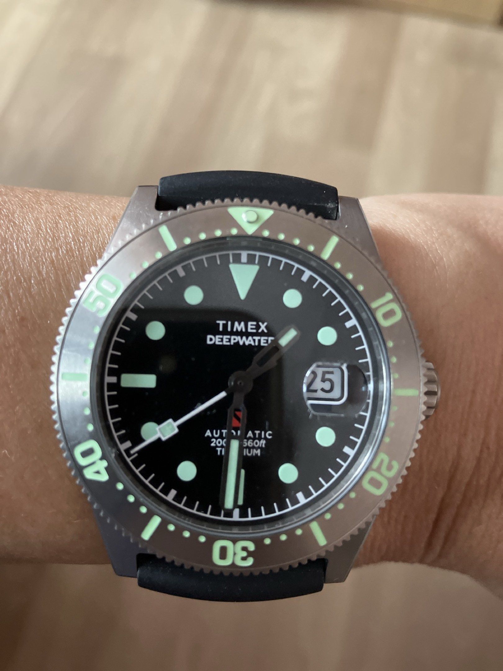 Timex Deepwater Titanium Automatic (Category: Watches) located in Penampang. Submitted by vintagewatchem (Listing ID 1417651921, Image 1). Description: Merging resilience and elegance with crucial functions for underwater pursuits, our Deepwater Reef 200 Titanium Automatic is expertly engineered to venture deeper. Built with a durable and lightweight 41mm grade 2 titanium case, fortified with a screw-down crown and screw-on case back, it effectiv