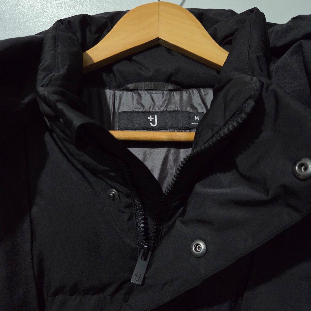 Uniqlo x Jil Sander (J+) Down Oversized Parka (Category: Coats, Jackets and Outerwear) located in Caloocan City. Submitted by jed_ds (Listing ID 1417770536, Image 2). Description: - Uniqlo x Jil Sander oversized down jacket - Size: Medium (M) retailed php 8990 Shoulder width 19.5 chest 22 Length 27.5 Sleeve length 23.