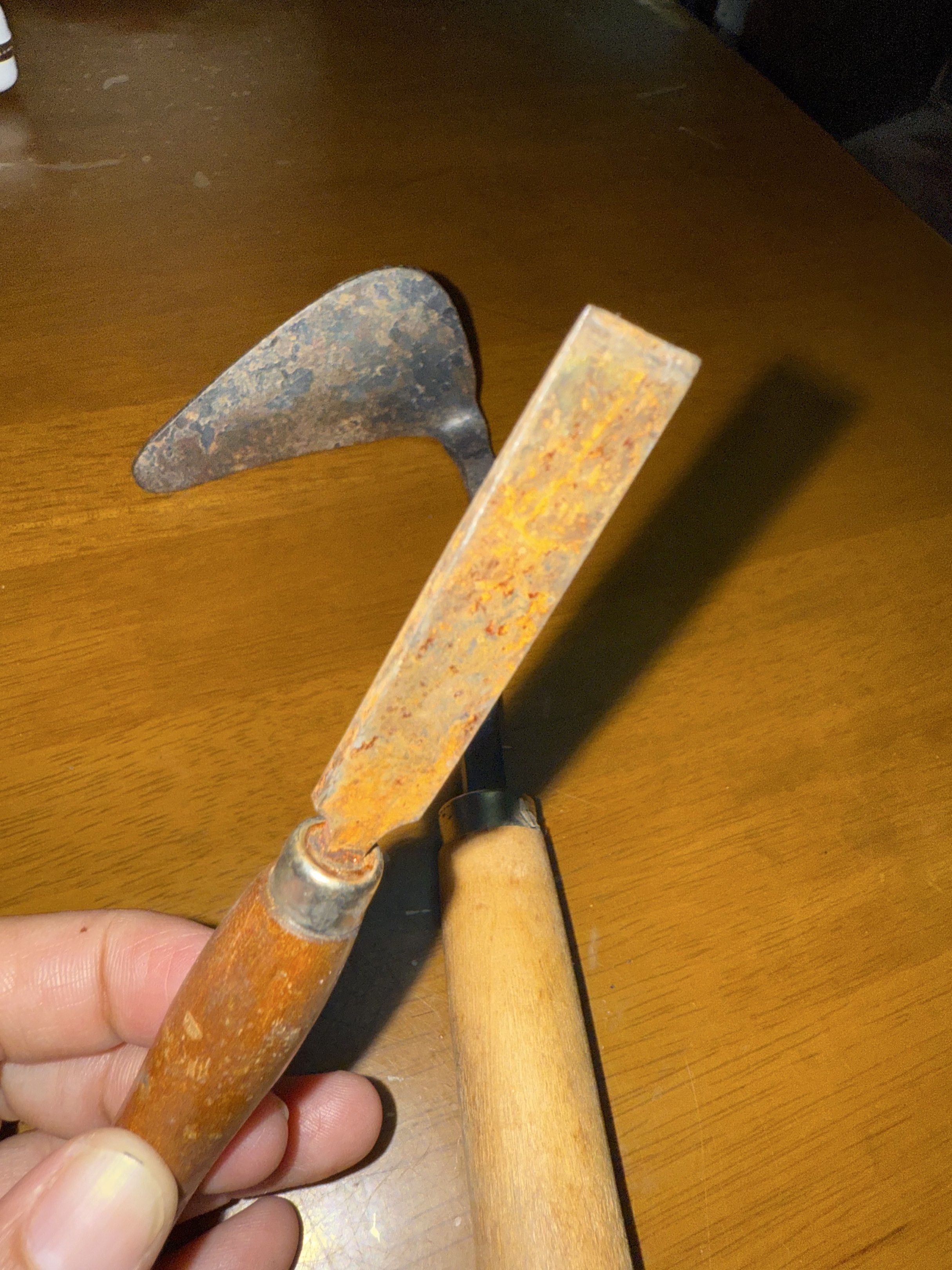 Vintage Gardening Hoe and Chisel (Category: Home Improvement Tools & Accessories) located in Pilar. Submitted by faveanyshop (Listing ID 1417655780, Image 2). Description: - Set of two vintage gardening tools. - Includes a hoe with a curved blade and a chisel. - Some rust visible on metal parts. - Perfect for gardening enthusiasts or vintage tool collectors..
