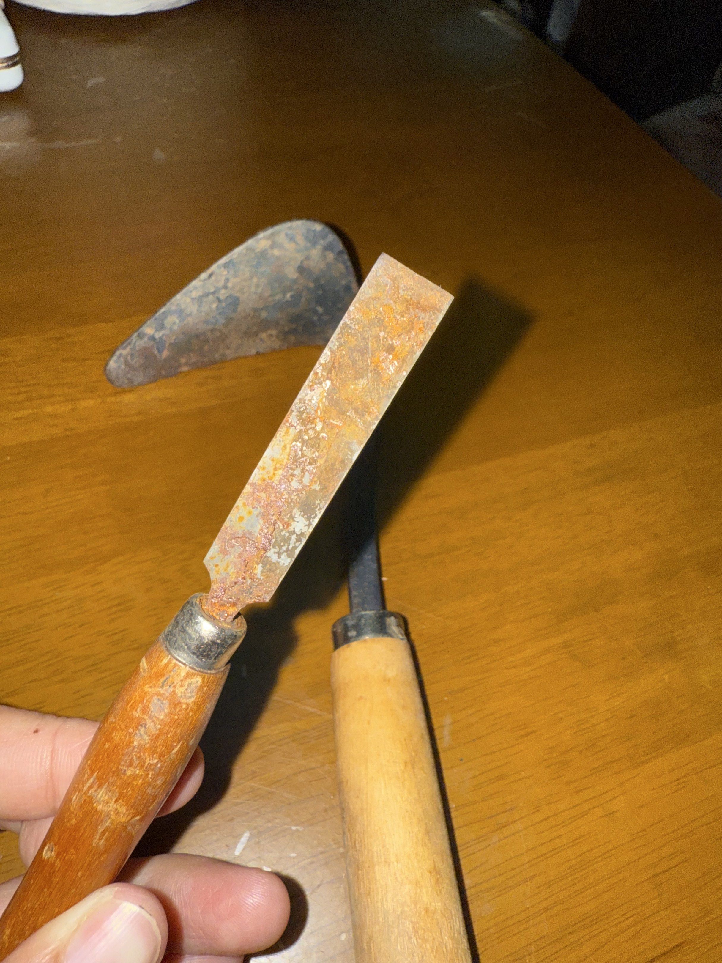 Vintage Gardening Hoe and Chisel (Category: Home Improvement Tools & Accessories) located in Pilar. Submitted by faveanyshop (Listing ID 1417655780, Image 3). Description: - Set of two vintage gardening tools. - Includes a hoe with a curved blade and a chisel. - Some rust visible on metal parts. - Perfect for gardening enthusiasts or vintage tool collectors..
