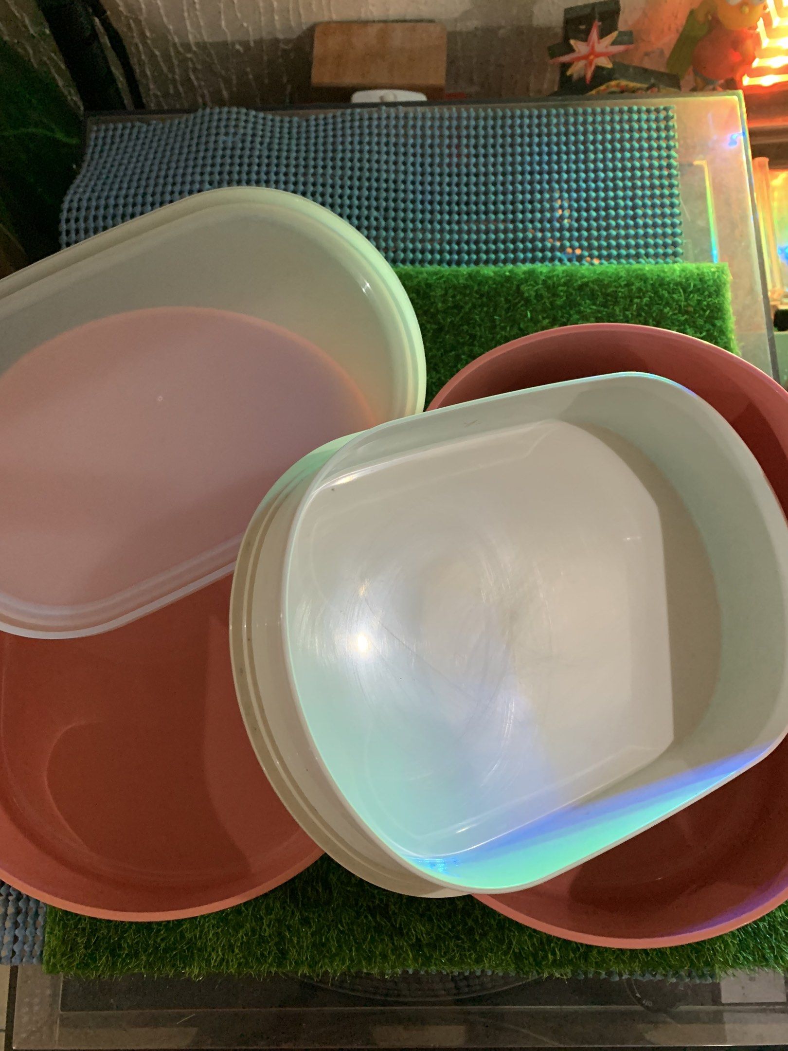 Vintage-Hello Kitty storage containers -Sanrio, (Category: Food Organization & Storage) located in Binangonan. Submitted by memphis_raines (Listing ID 1417713644, Image 3). Description: Sold as set Yung malake may yellowing at stain marks pwede gawing storage lalagyan ng mga anik anik. gawin mo bento pwede parin naman..😃.