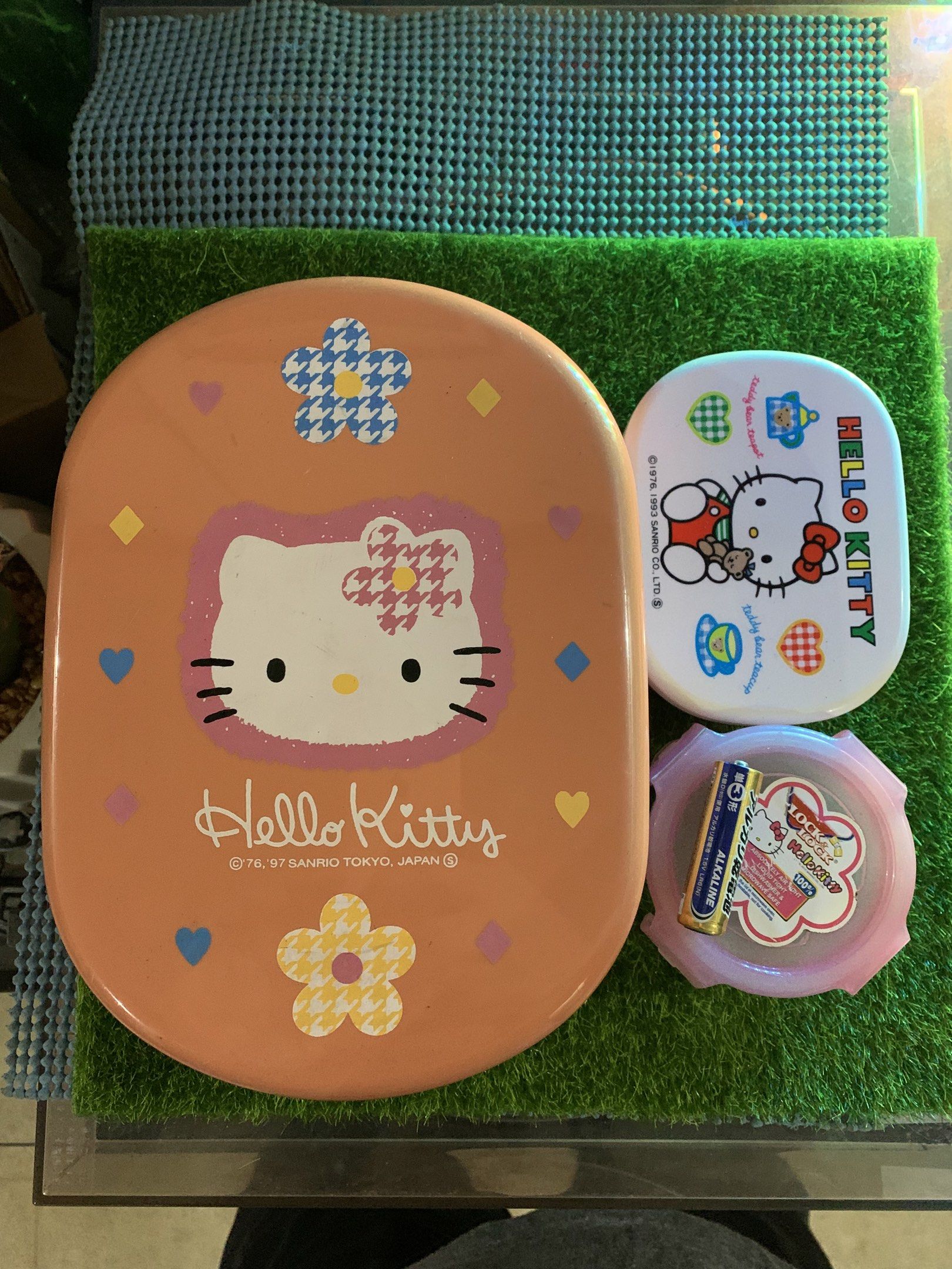 Vintage-Hello Kitty storage containers -Sanrio, (Category: Food Organization & Storage) located in Binangonan. Submitted by memphis_raines (Listing ID 1417713644, Image 1). Description: Sold as set Yung malake may yellowing at stain marks pwede gawing storage lalagyan ng mga anik anik. gawin mo bento pwede parin naman..😃.