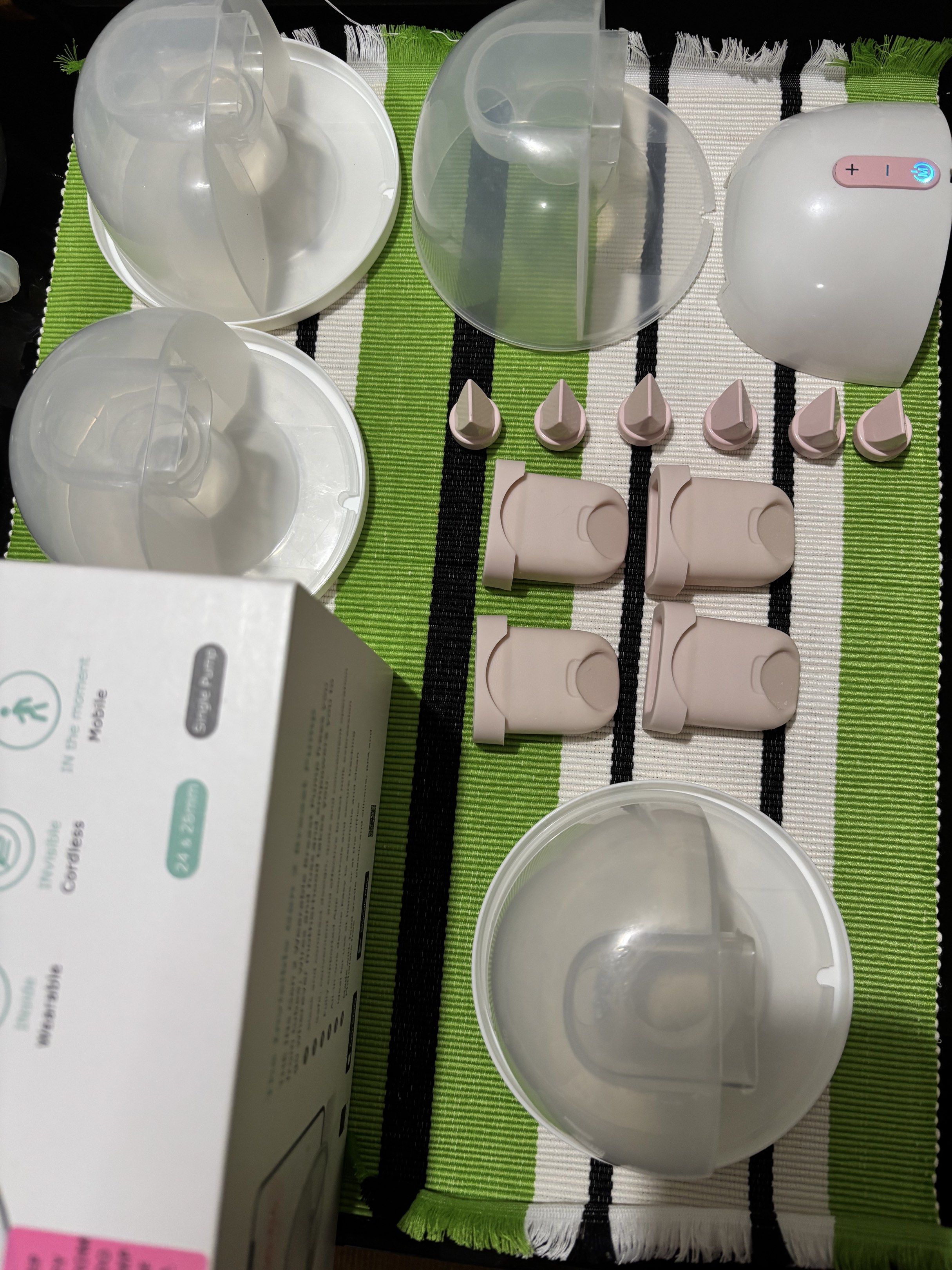 Youha The INs Gen 2 Breast Pump (Category: Breastfeeding & Bottle Feeding) located in Butuan. Submitted by ronapreloveditems (Listing ID 1417756380, Image 1). Description: Without silicon flange.