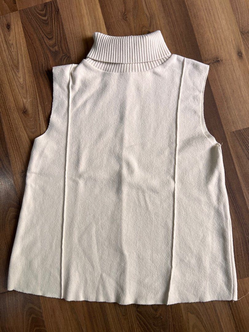 Zara Tops Take All 1,000 (Category: Others Tops) located in Naga. Submitted by emteedee (Listing ID 1417658118, Image 2). Description: Take All 1,000 (no more haggling pls) size S in tag but I'm a Medium and and fits me well.