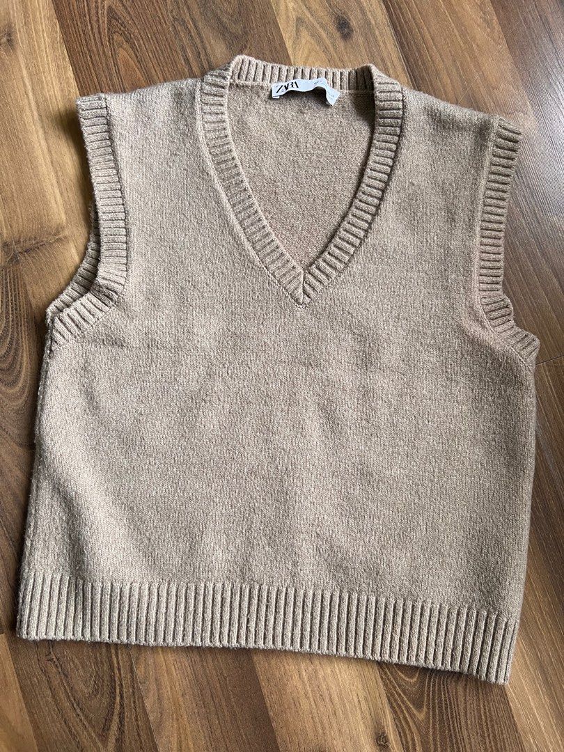 Zara Tops Take All 1,000 (Category: Others Tops) located in Naga. Submitted by emteedee (Listing ID 1417658118, Image 3). Description: Take All 1,000 (no more haggling pls) size S in tag but I'm a Medium and and fits me well.
